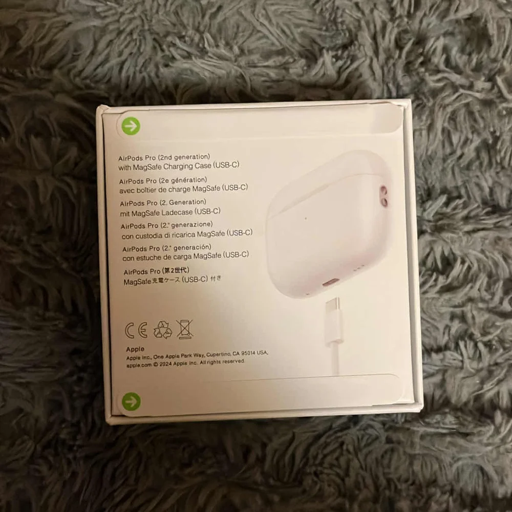 Apple AirPods Pro with Wireless Charging Case - White